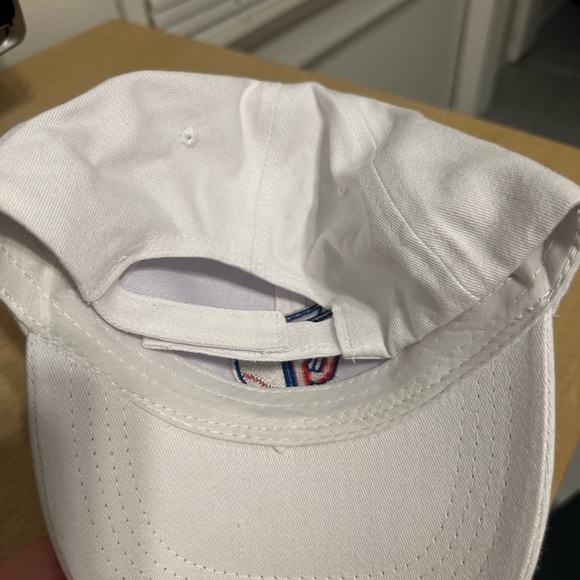 NWOT Cleveland Guardians White Baseball Cap - Picture 3 of 5